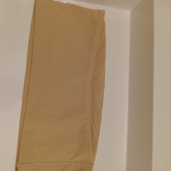 Skims Fits Everybody Bandeau Bra - Picture 9 of 16